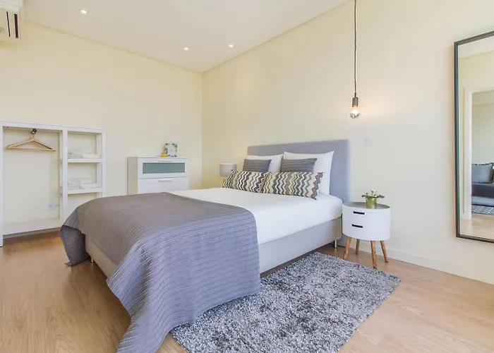 Trindade Flat With Great View Apartamento Oporto