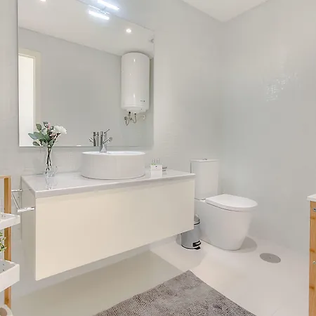 Апартаменты Trindade Flat With A Great View Порту