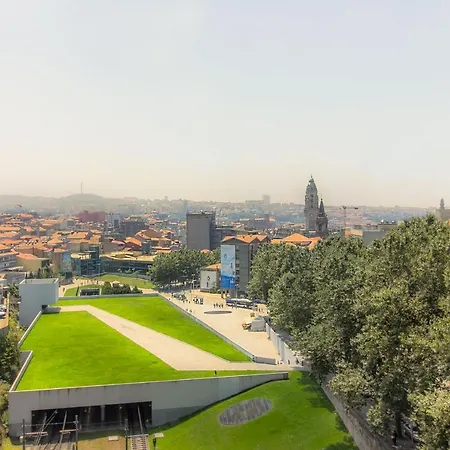 Апартаменты Trindade Flat With A Great View Порту
